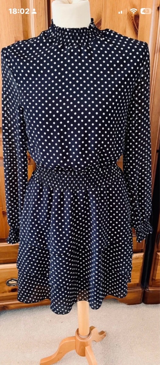 New Look long sleeved high neck black & white polka dot midi dress size 8