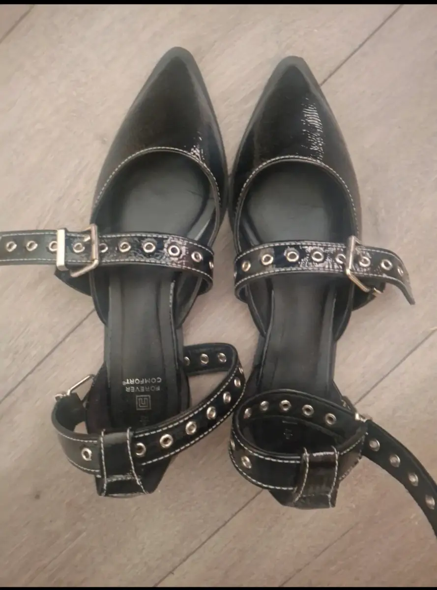 River island flats