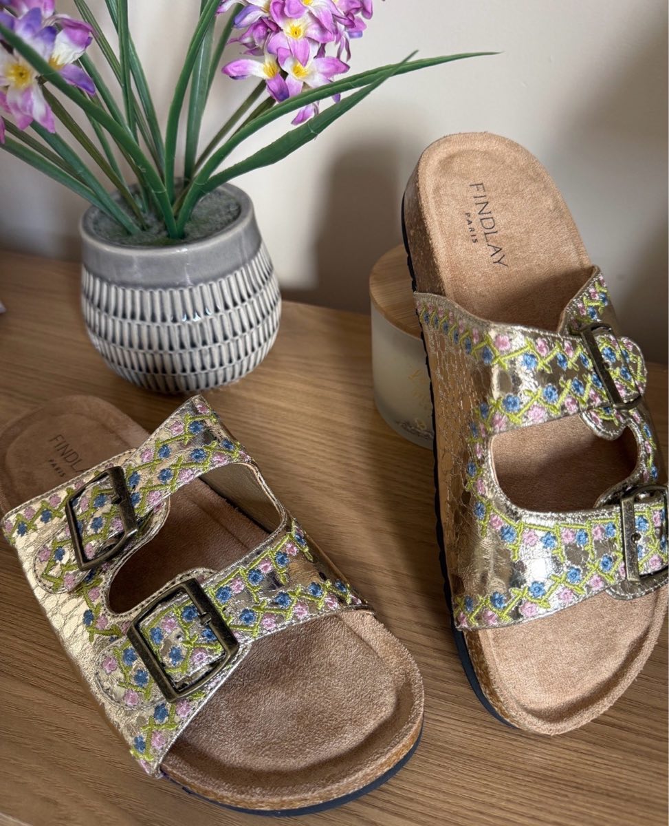 Beautiful Gold Floral Sliders