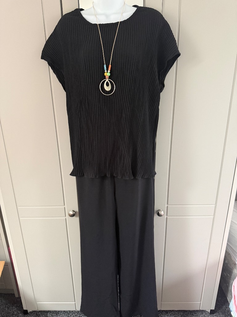 Back 2 Piece Co Ord Set With Necklace