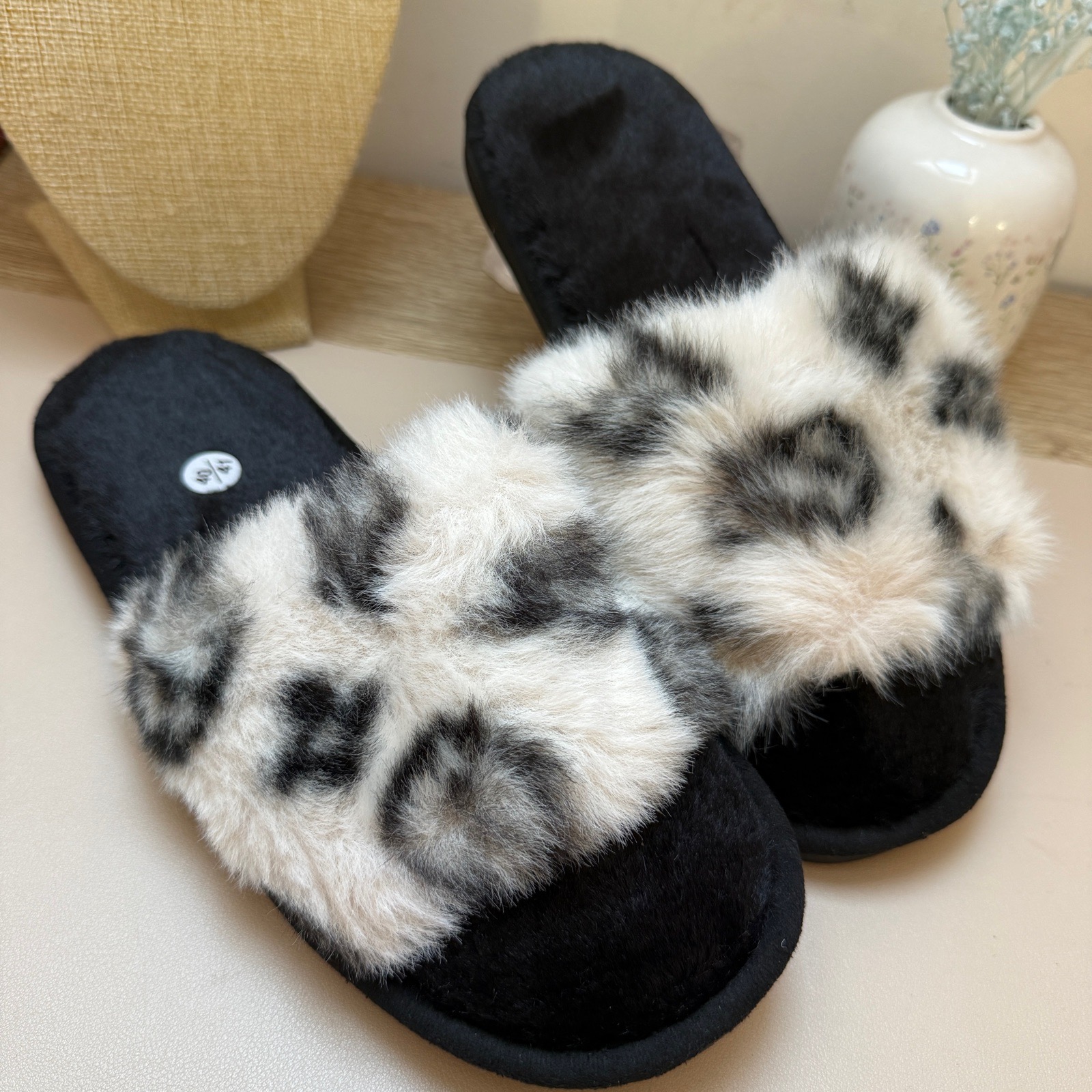 Ladies Fluffy Slippers