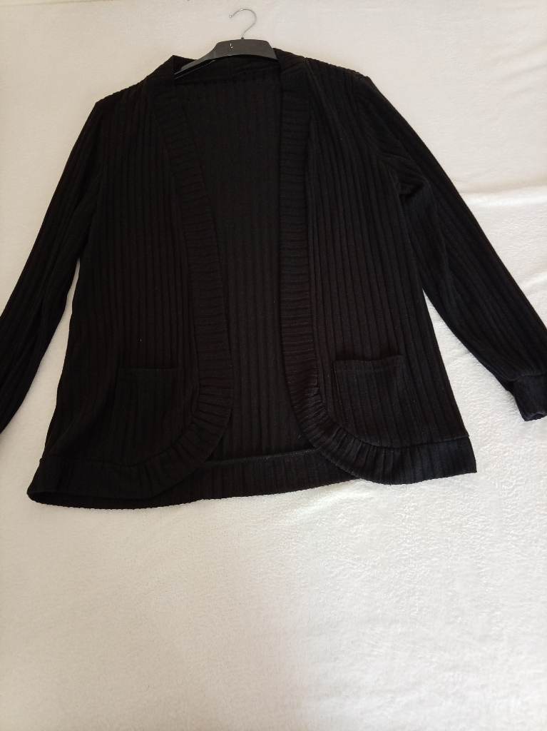 Women's Black Cardigan with 2 pockets - Size XXL UK16-18