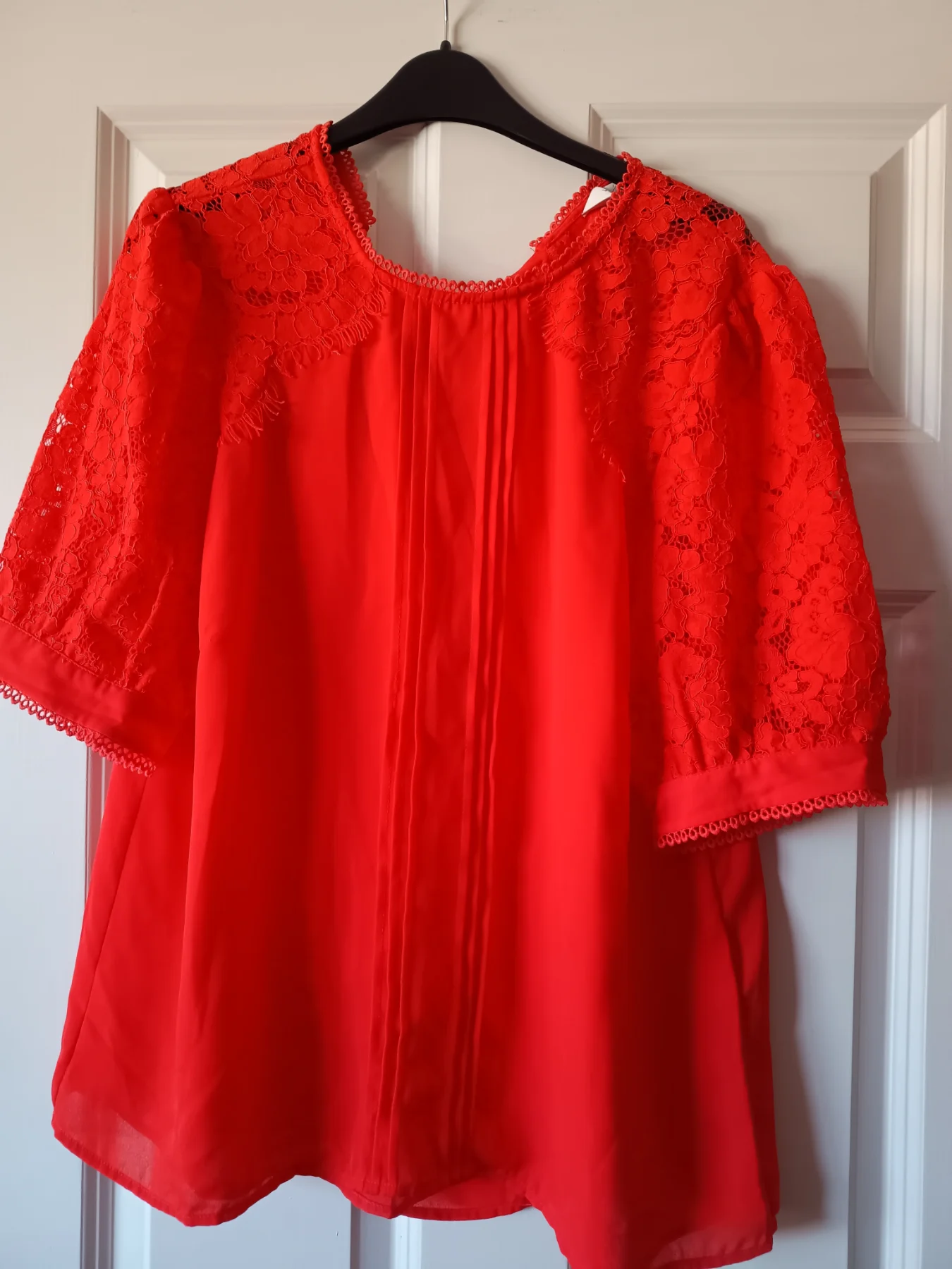Love & Roses orange lovely top size 14 summer