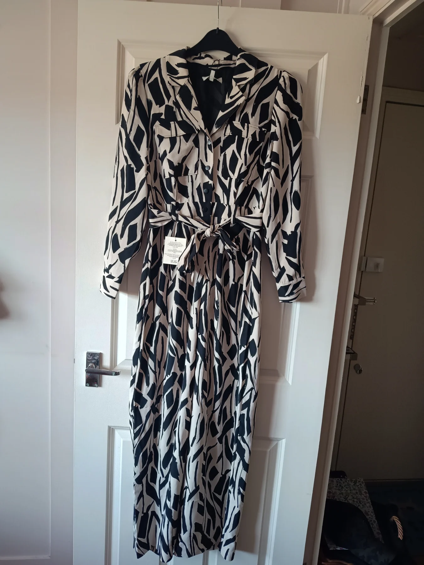 Phase eight geometric pattern long sleeve jumpsuit size 10 BNWT new with tags