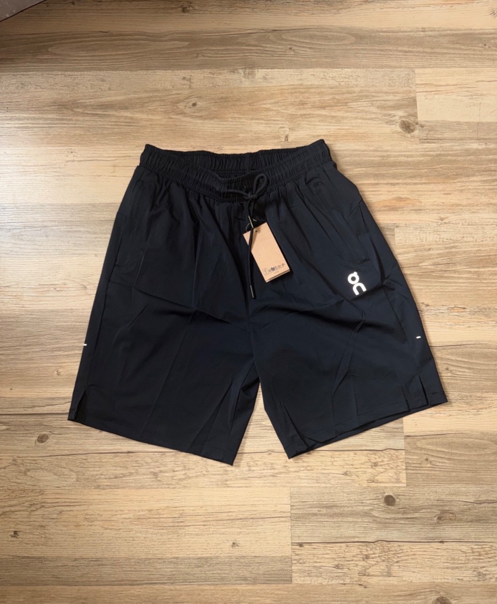 On cloud shorts men’s size xtra large