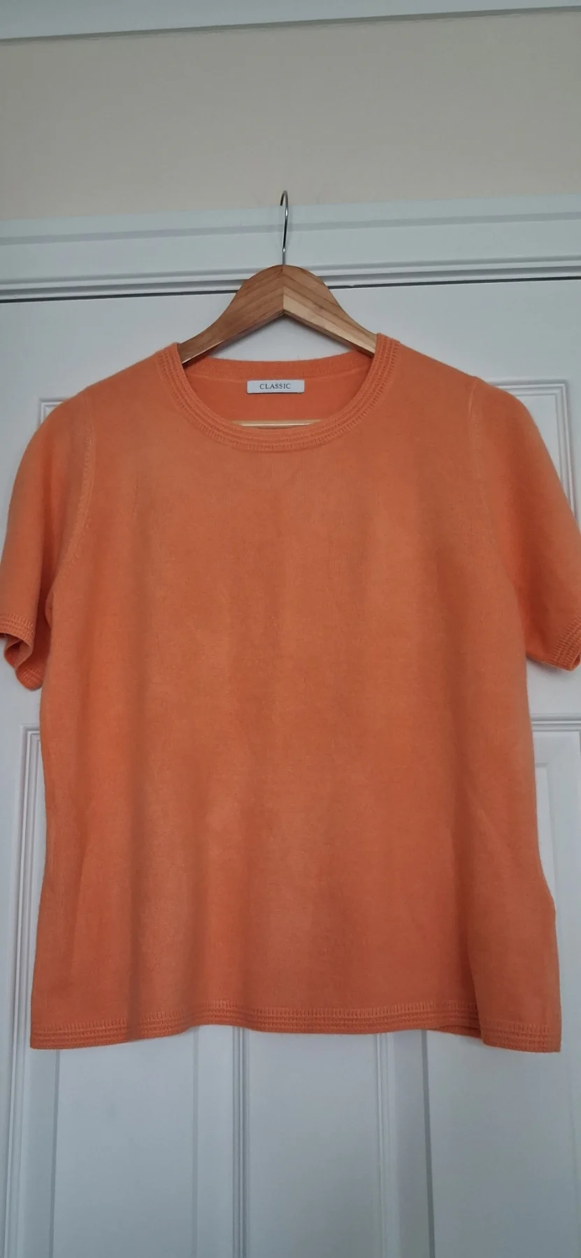 M&S short sleeve knitted jumper in stunning shade of soft orange size 14