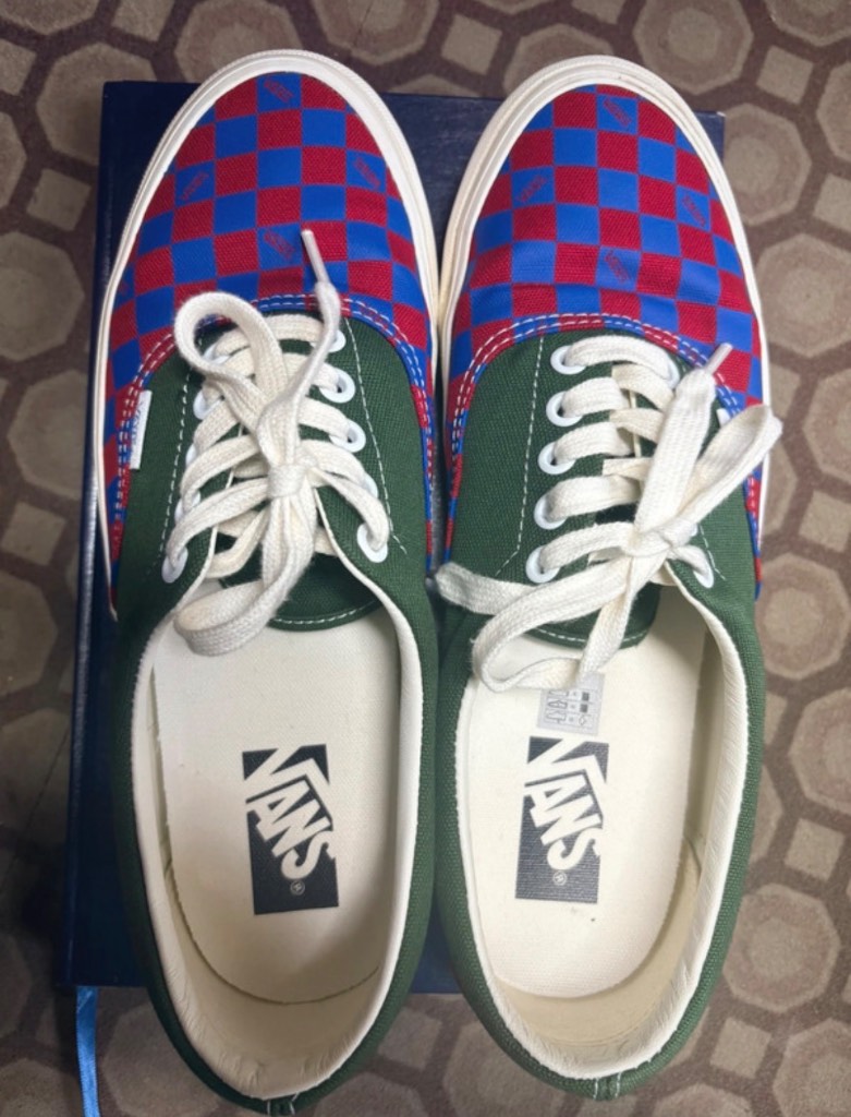Ladies trainers size 8