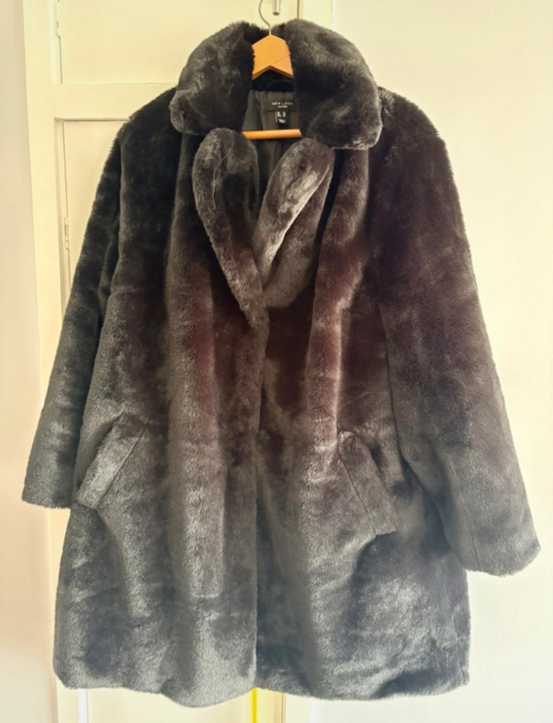 Ladies faux fur coat size 20