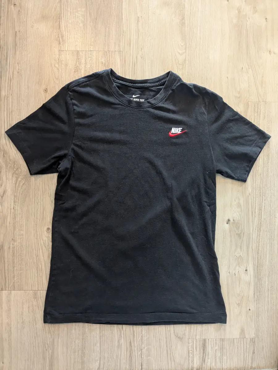 Men's black Nike t shirt