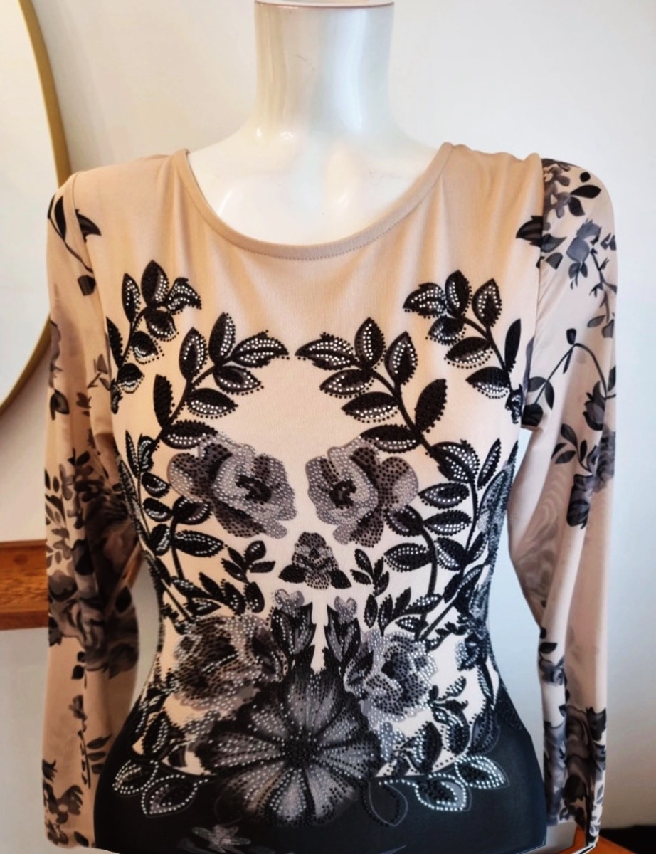 Maxi dress . A line hem . Size 8