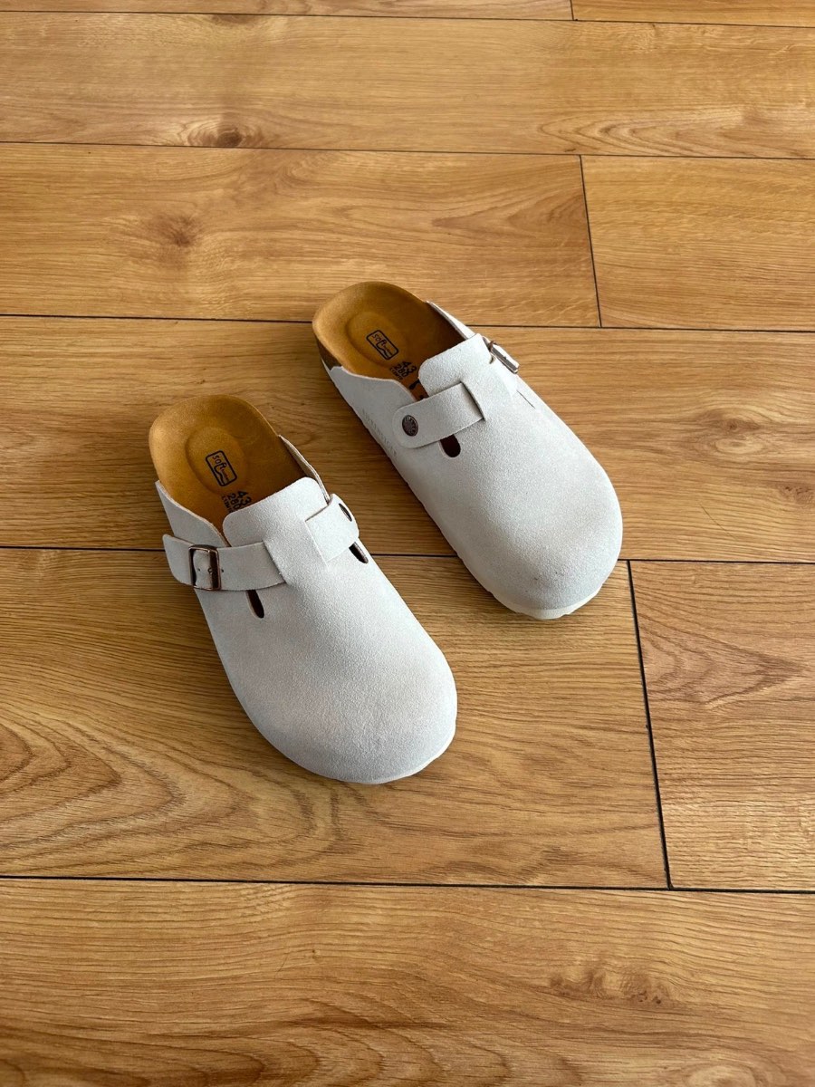 Birkenstocks Clogs Boston Size: 9 Crisp Condition