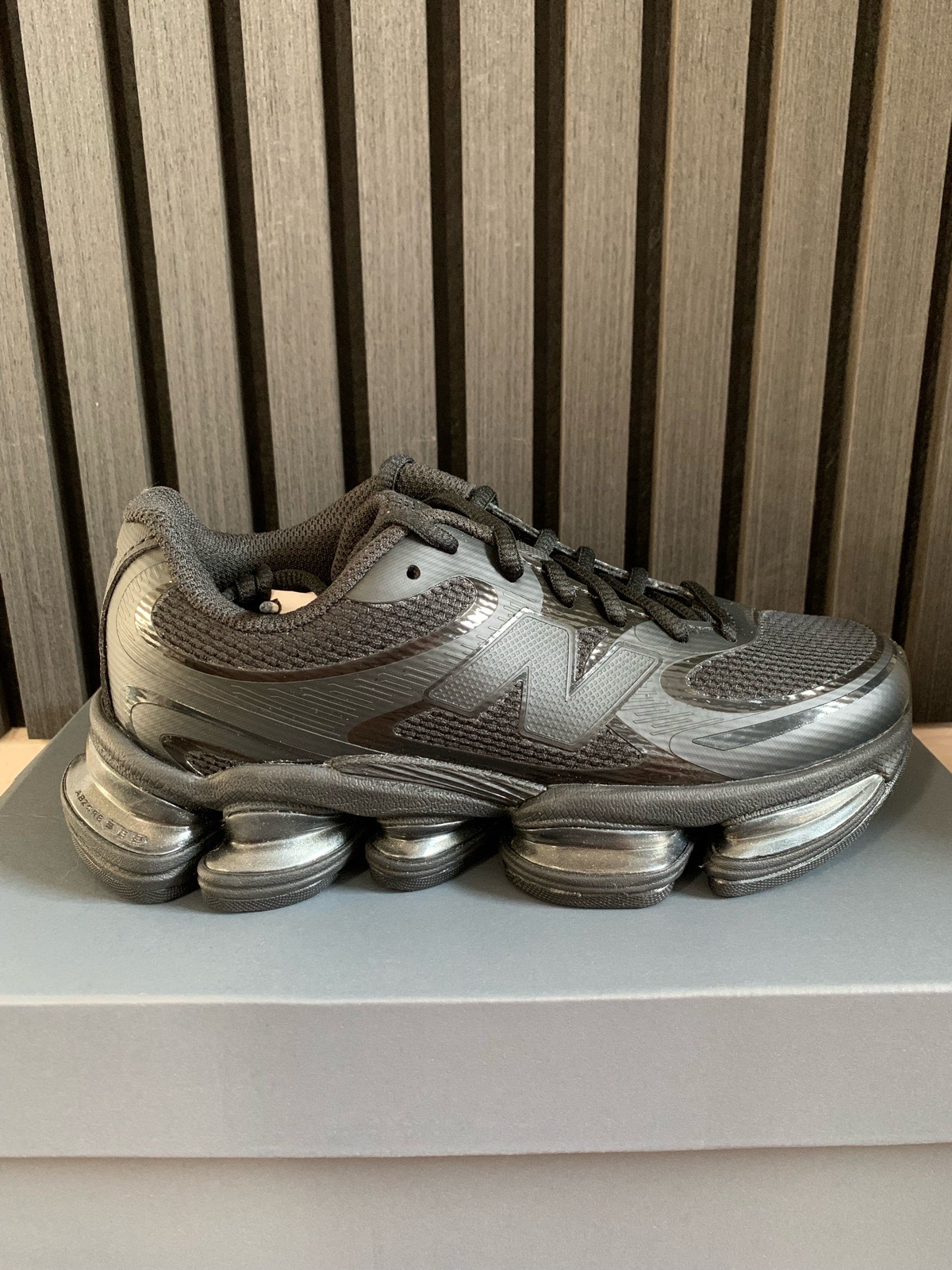New Balance Abzorb 2000