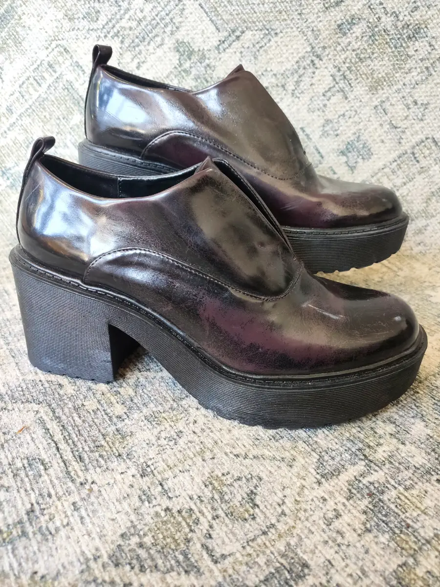 Bershka Chunky Platforms Size 5 Block Heel Slip-On Shoes Black Burgundy/Purple