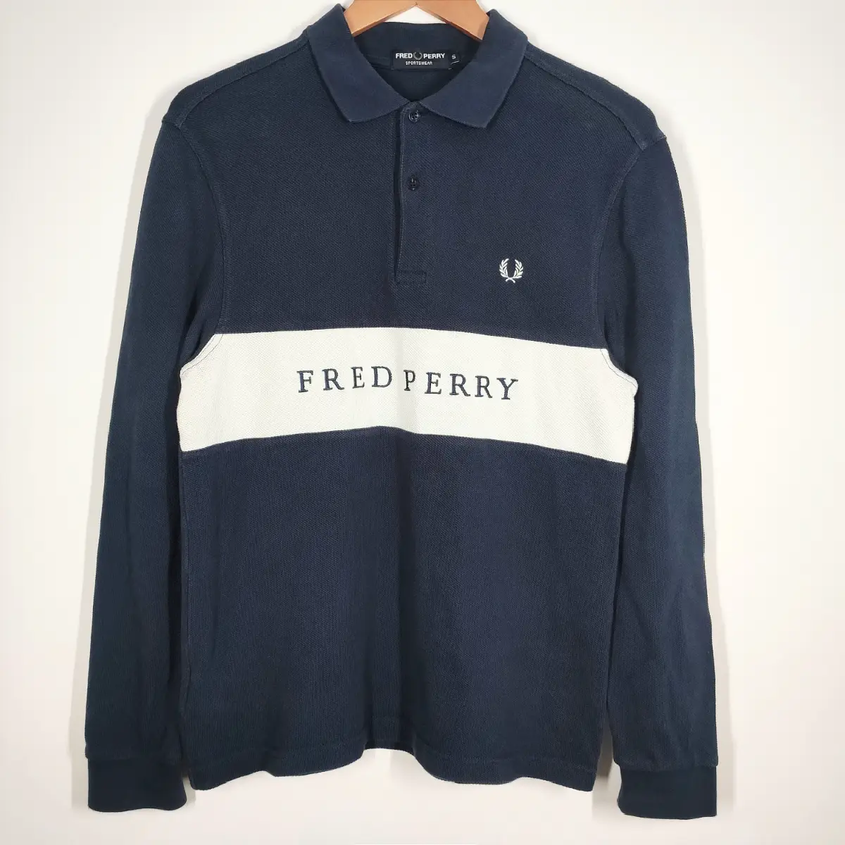Fred Perry Long Sleeved Polo Shirt Size Small Navy Embroidered Spellout Cotton