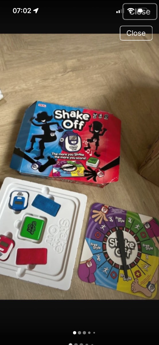 Shake off board game