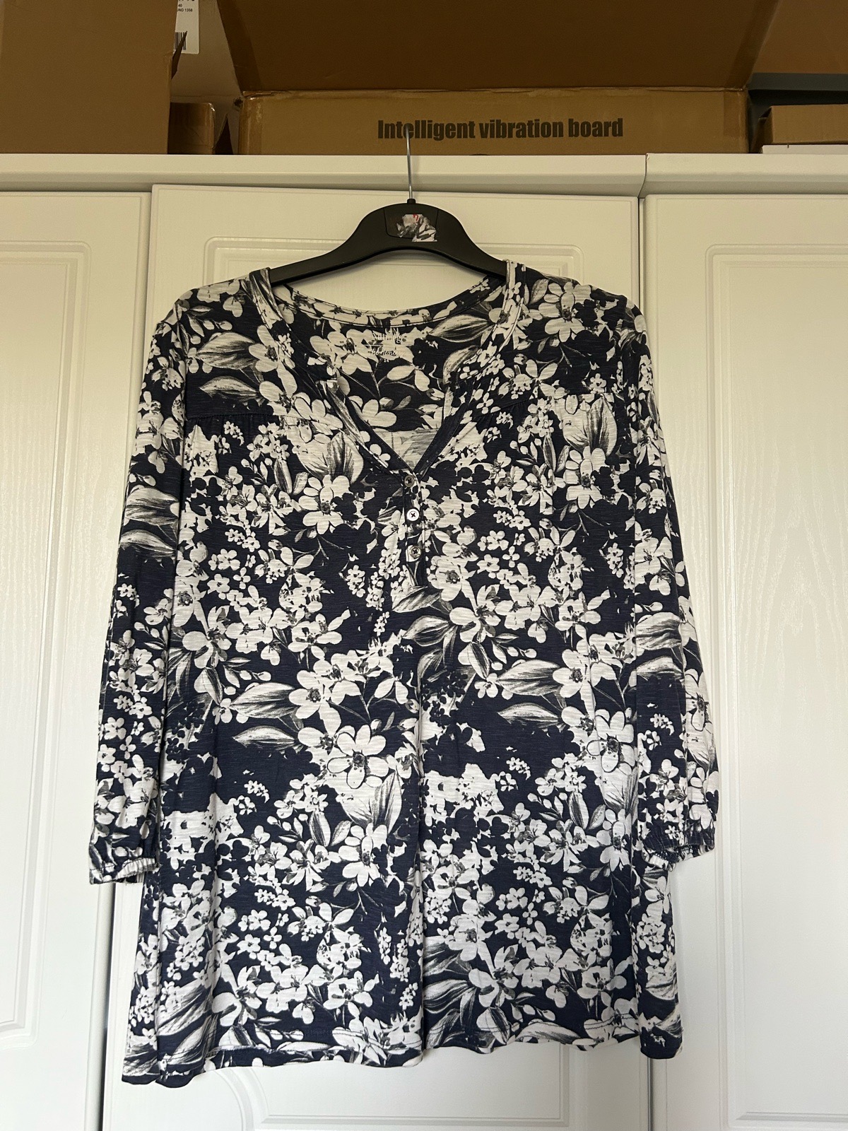Nutmeg cotton mix top size 14