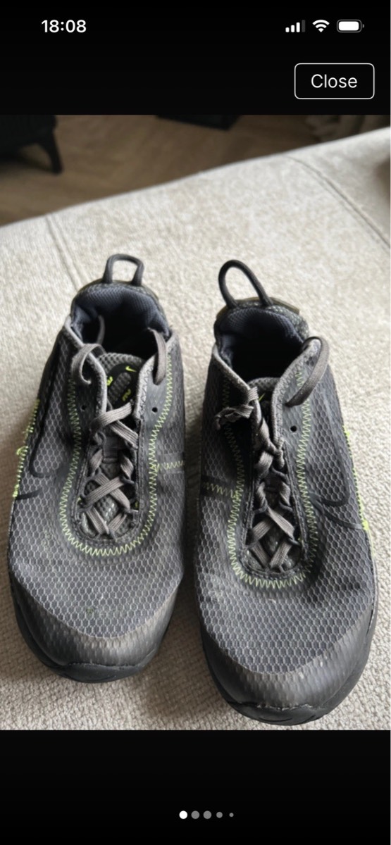Nike Air Max trainers size 2.5