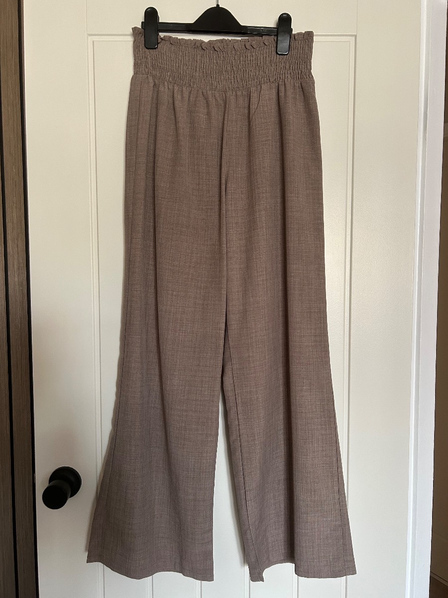 Wide legged taupe trousers size 10-12P