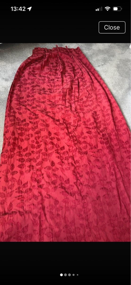 Stunning wine coloured curtains 100 x 89 inch