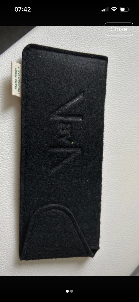 Soft felt glasses pouch