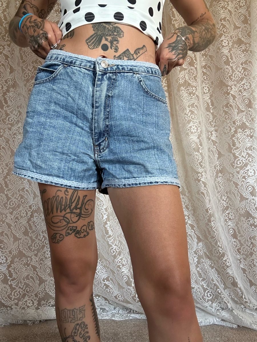 Vintage y2k soon denim shorts