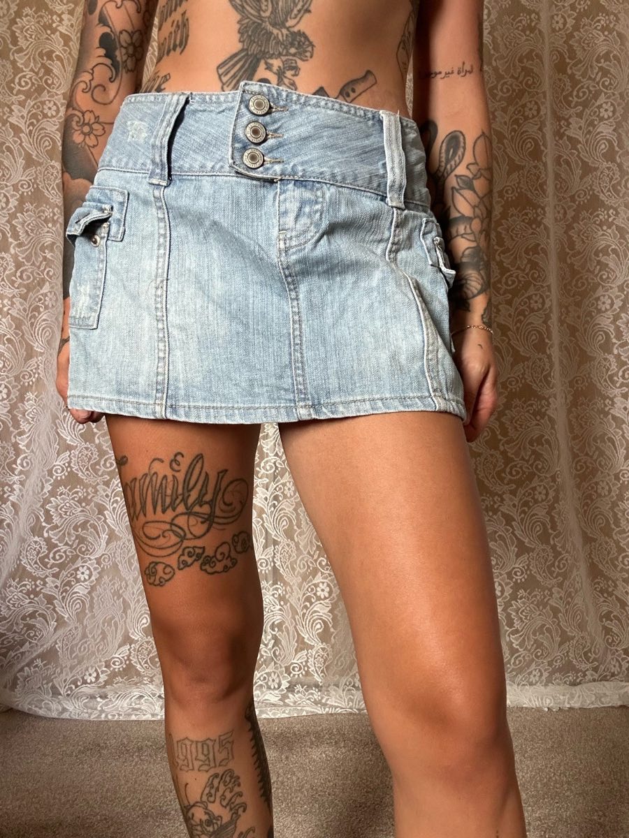 Y2k rue 21 denim Double button mini skirt