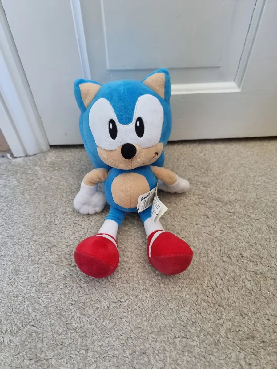 Sonic the Hedgehog 12" plushie