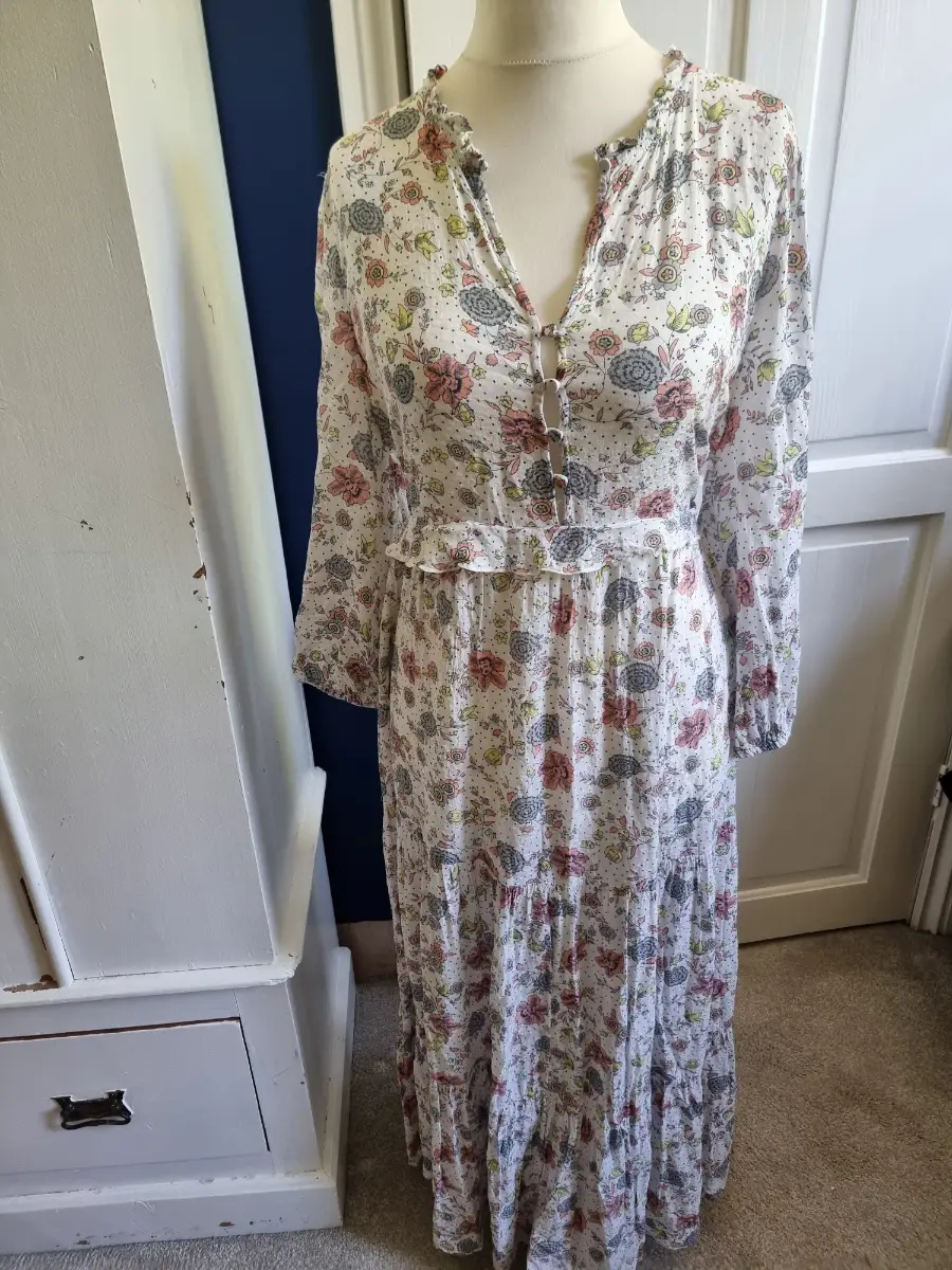 Oliver Bonas maxi dress size 16 pretty print