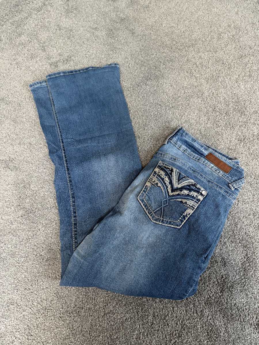 Embroidery jeans