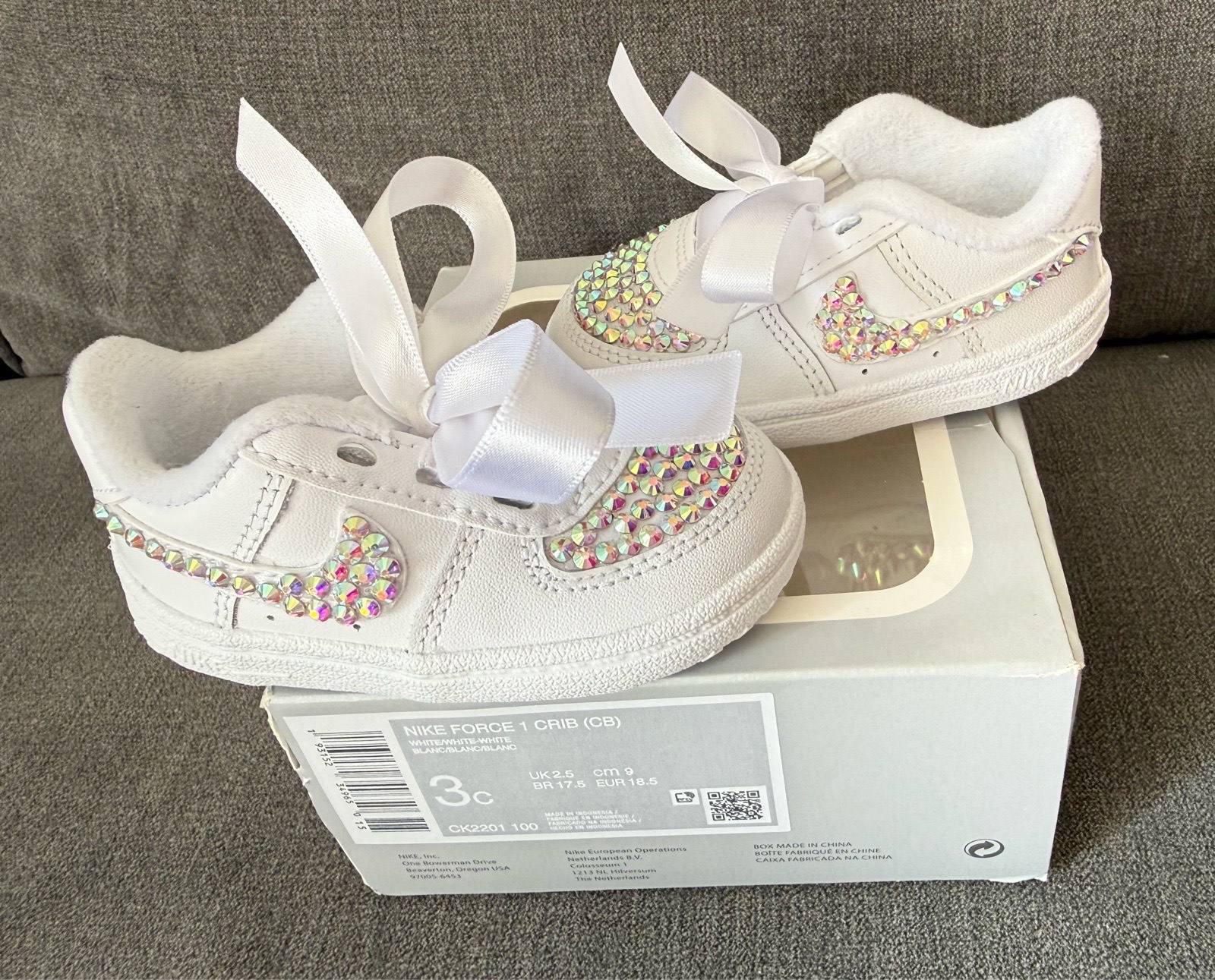White Nike air force 1 baby crib size 2.5