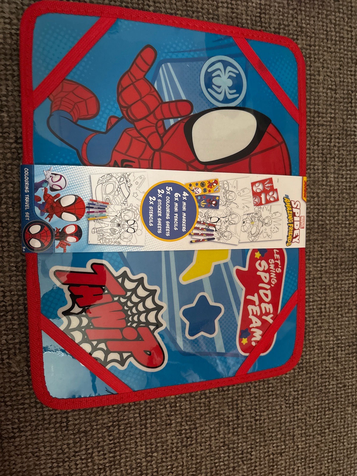 Spiderman colouring travel set