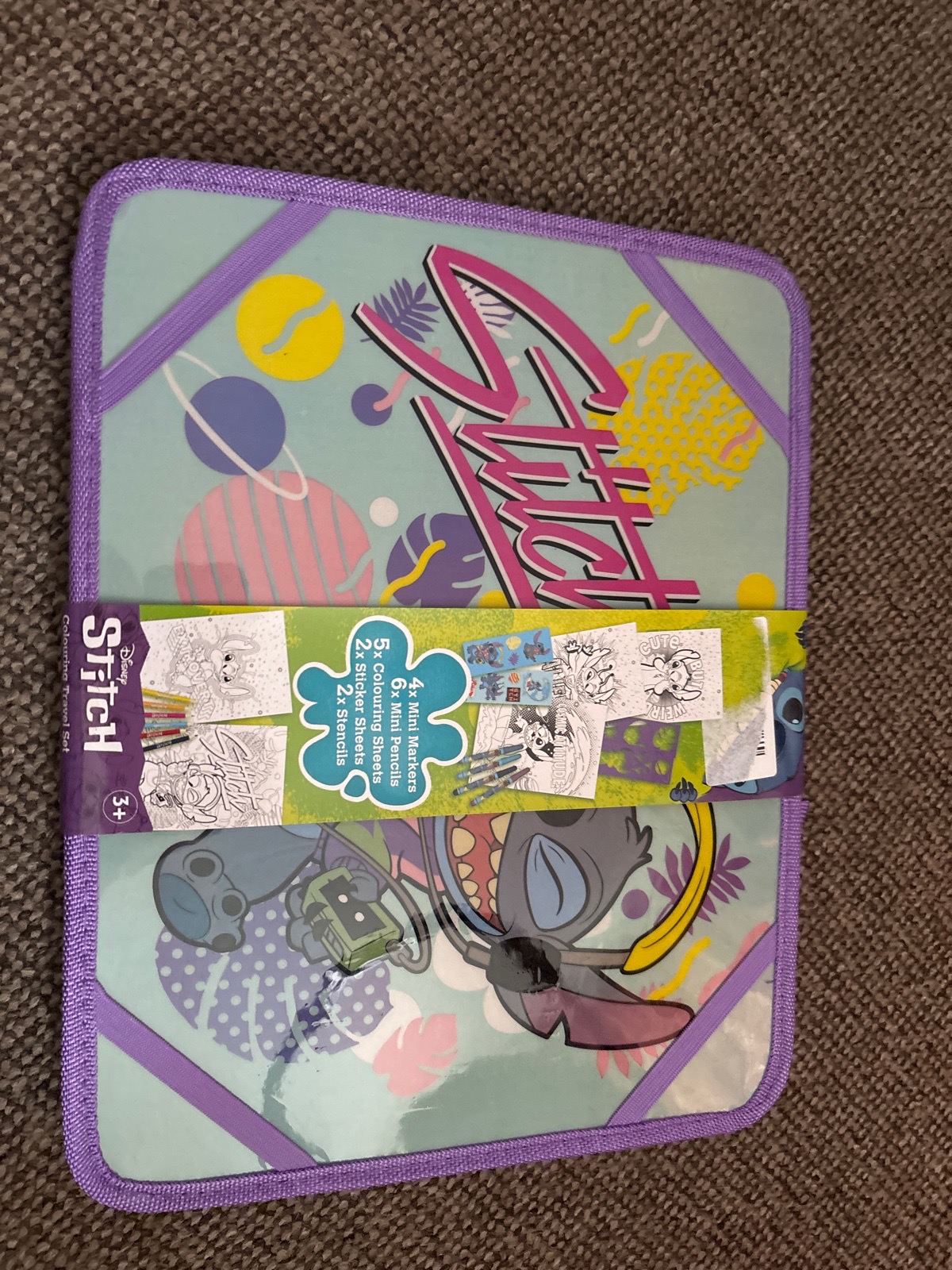 Stitch colour travel set
