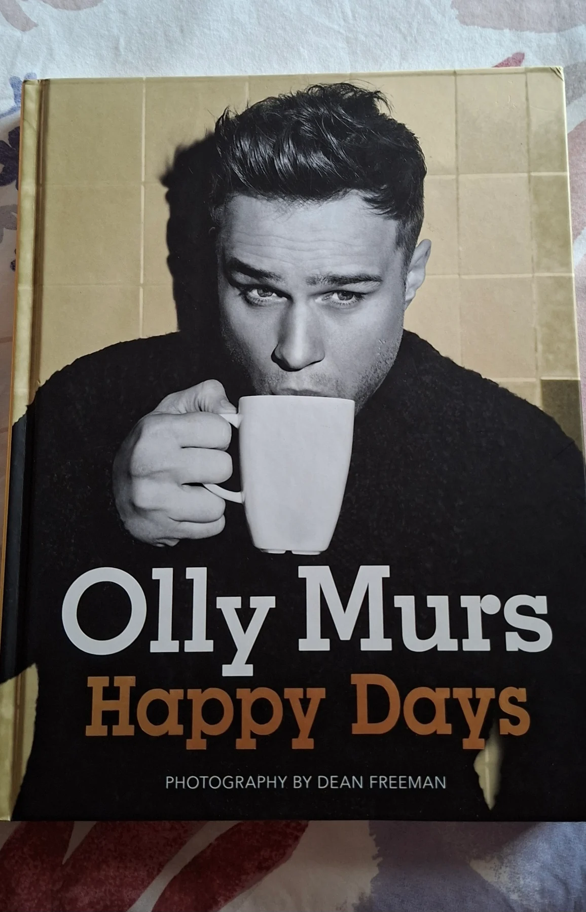 Hardback Autobiography Olly Murs Happy Days, UK Pop Icon