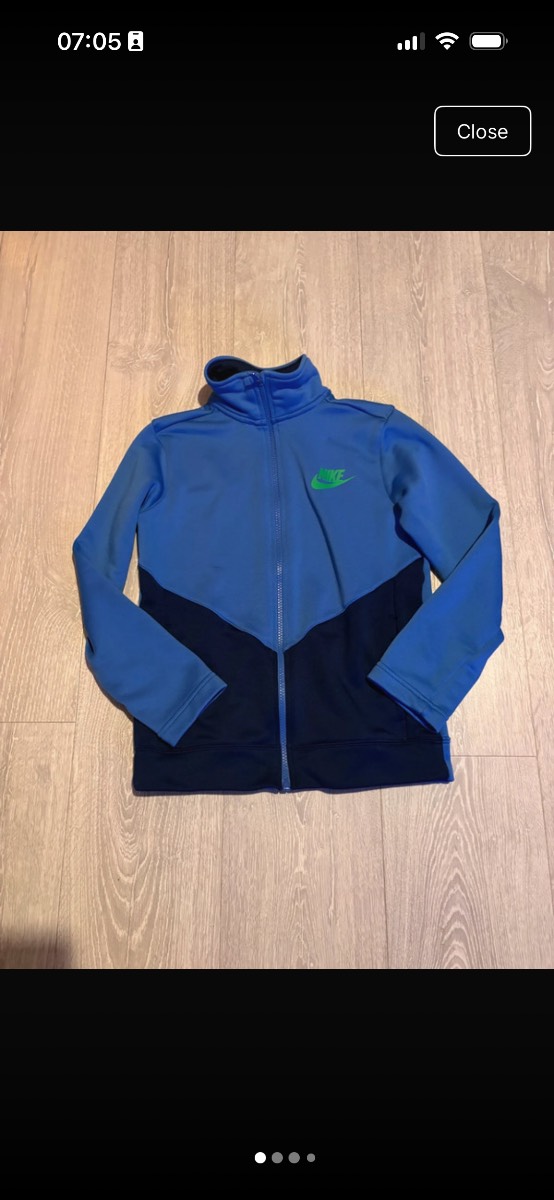 Boys Nike zip up