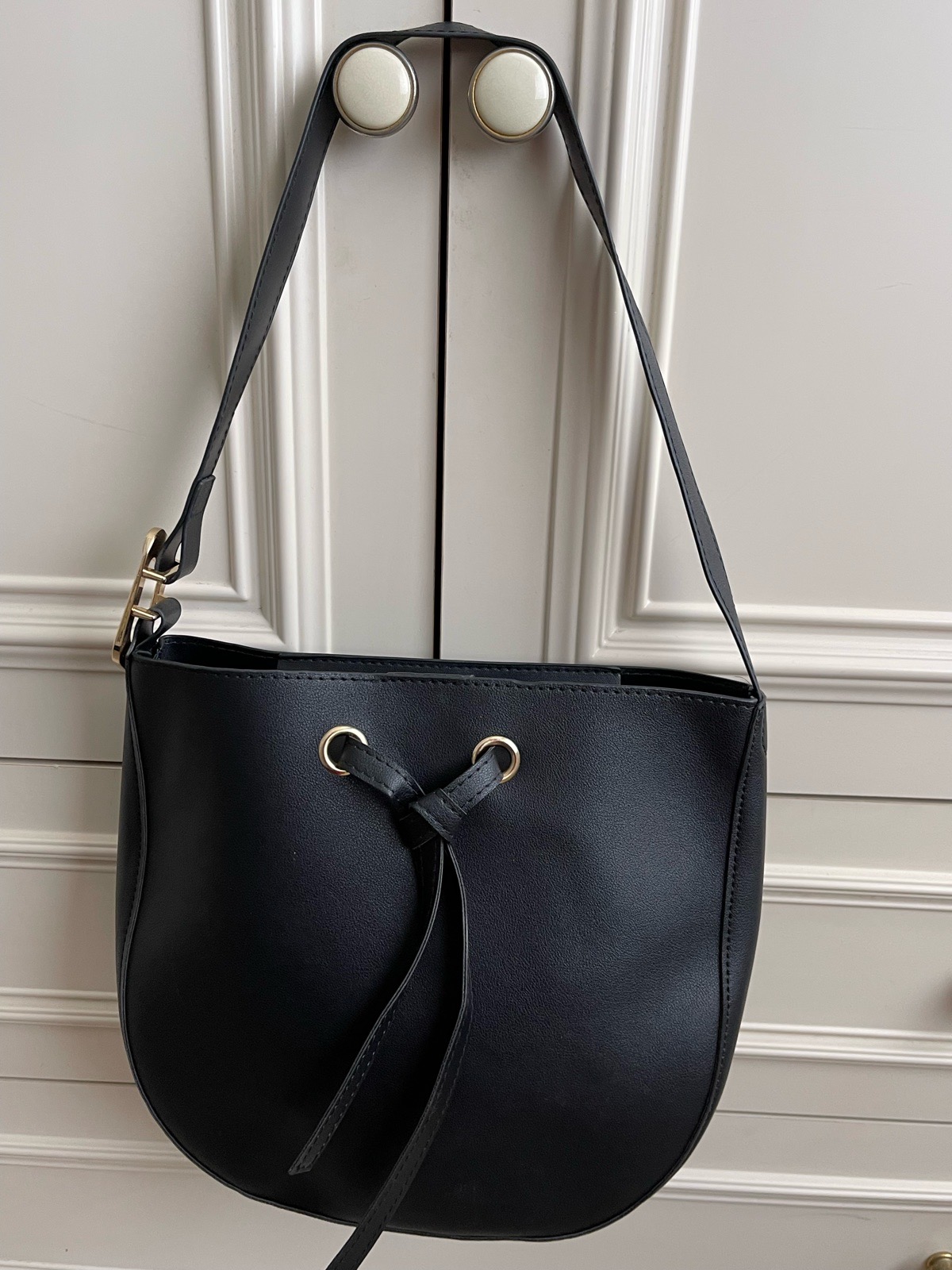 Ladies shoulder bag