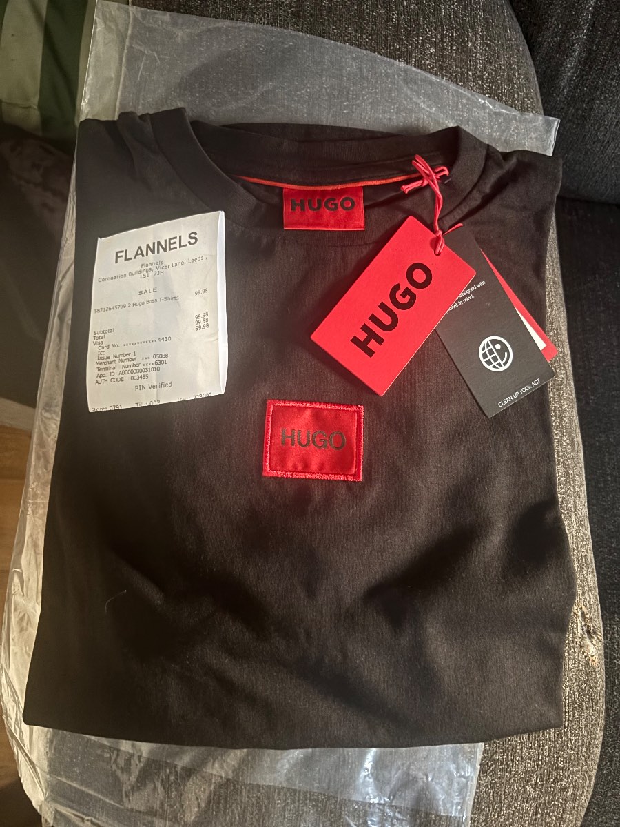 Men’s Hugo boss t shirt new with tags L