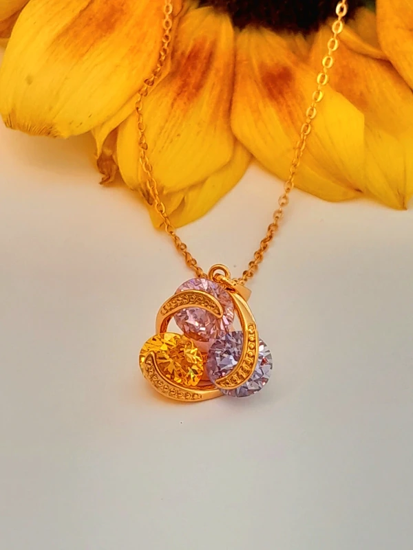 Triple colour gold summer pendant necklace