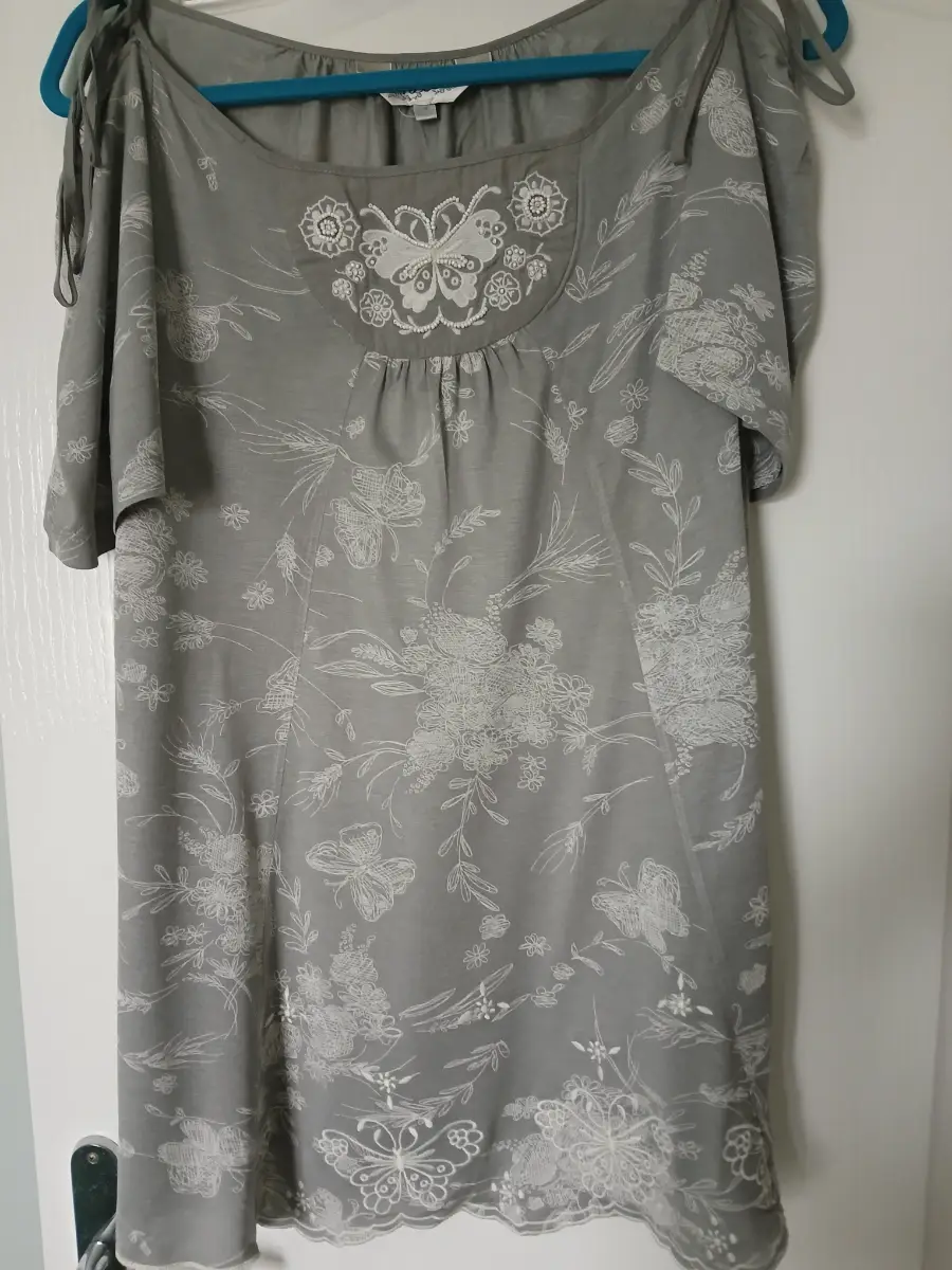 Next size 16 floaty top