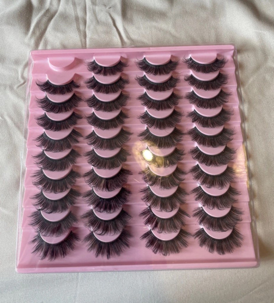 False eyelashes