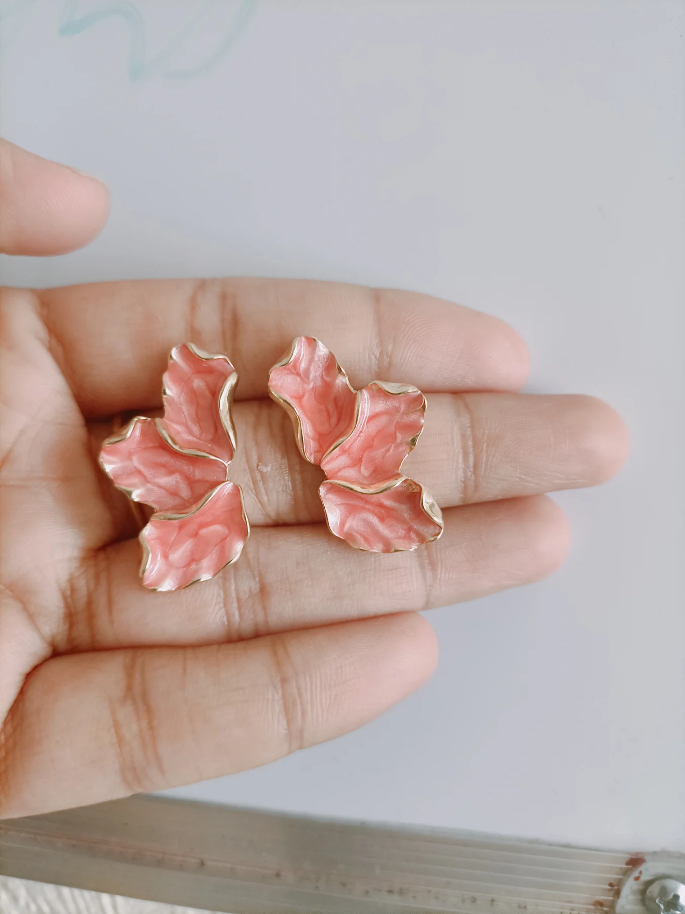 Bohemian resin earstud
