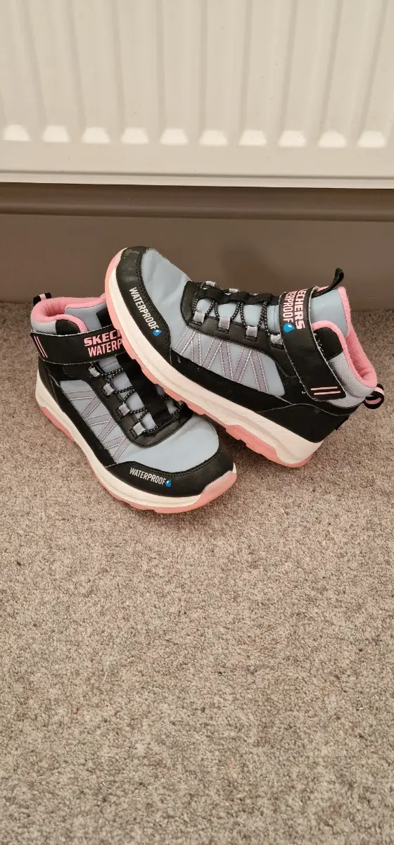 Sketches Waterproof Girls Trainers Used Good Condition