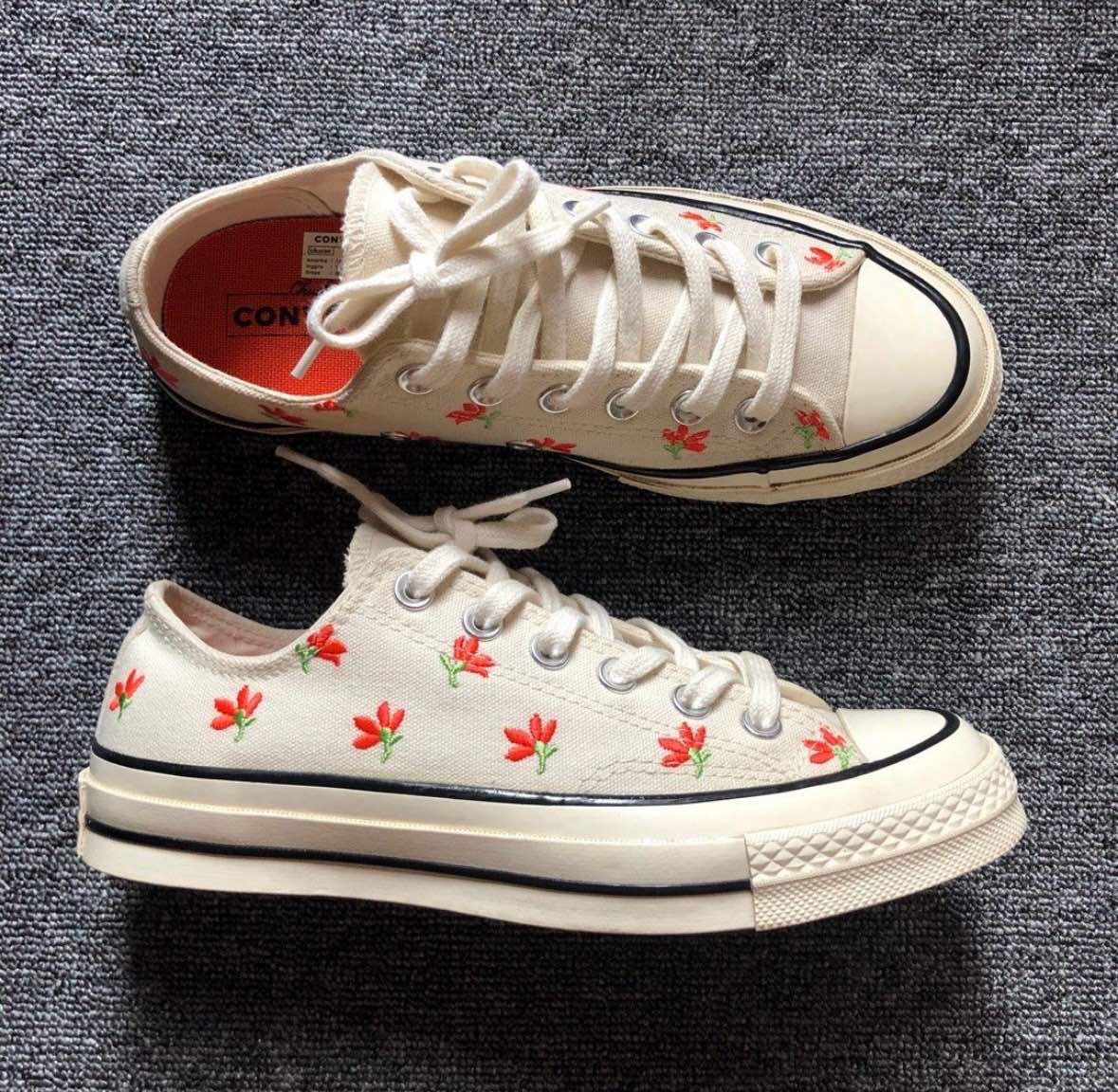 White coloured Chuck taylor converse floral ditsy embroidered converse uk size 5