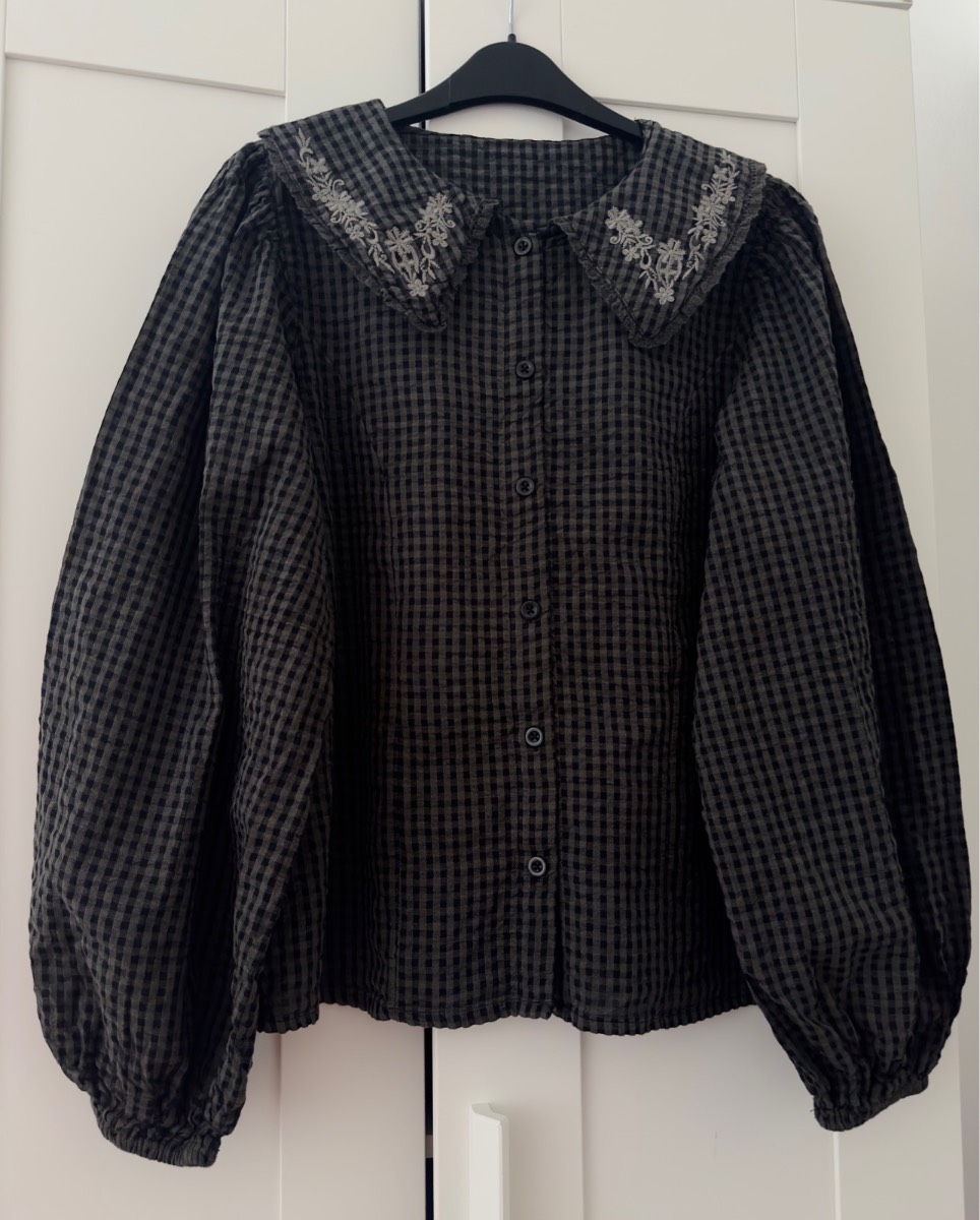 Cottage core cotton gingham printed green and black button down blouse