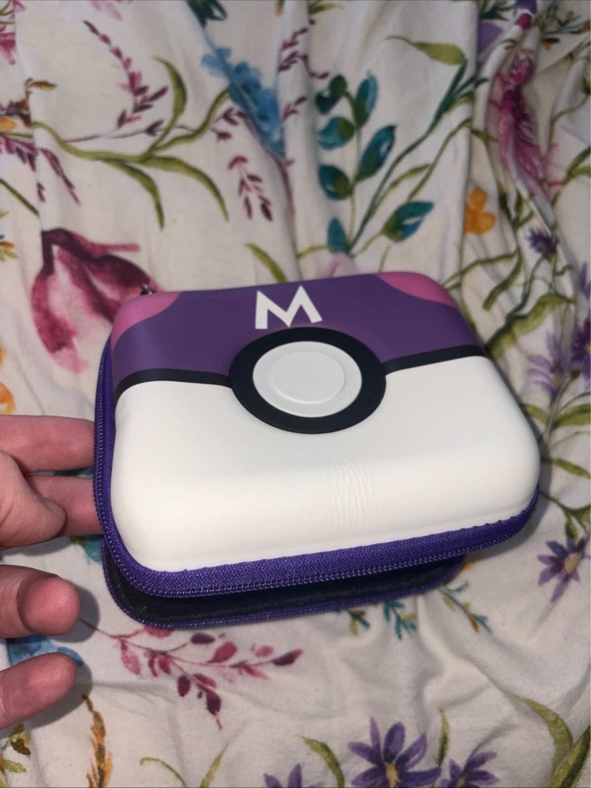 Pokemon Masterball TCG Zip Card Case / Binder New