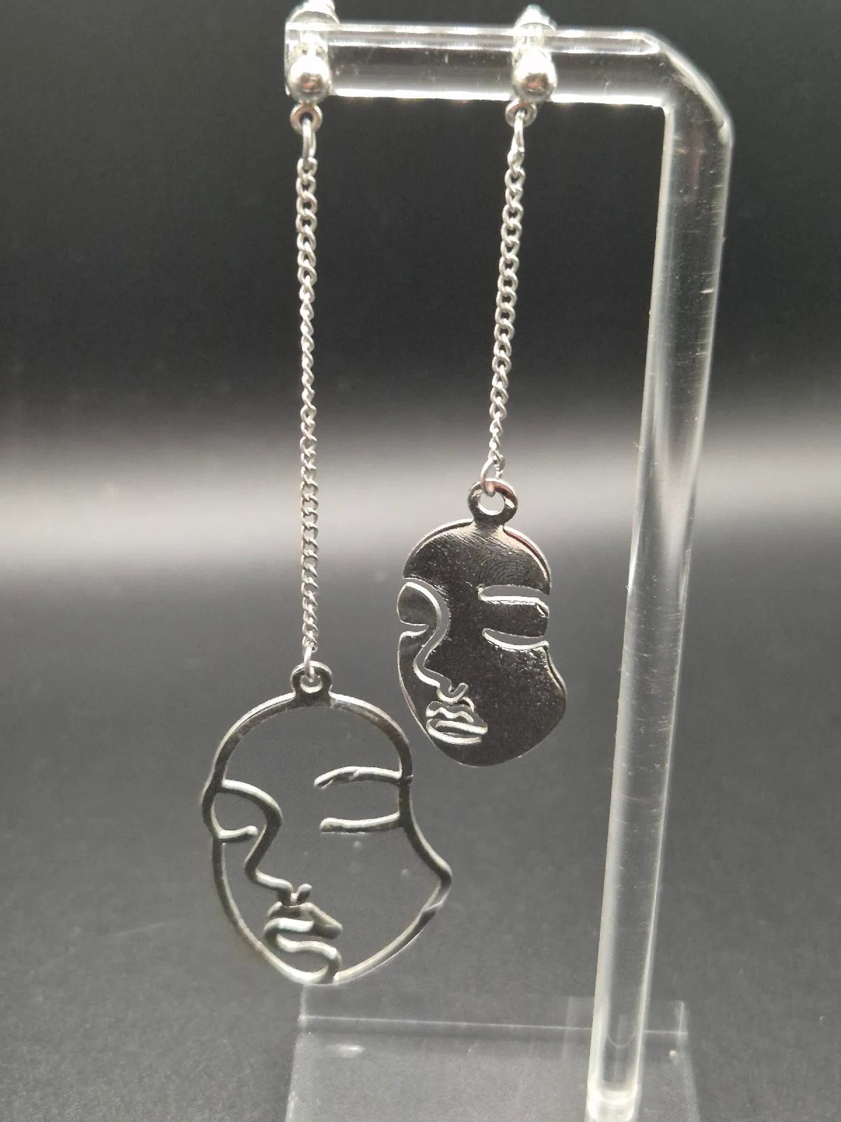 Asymmetrical Face Outline and Silhouette Dangle Earrings E62