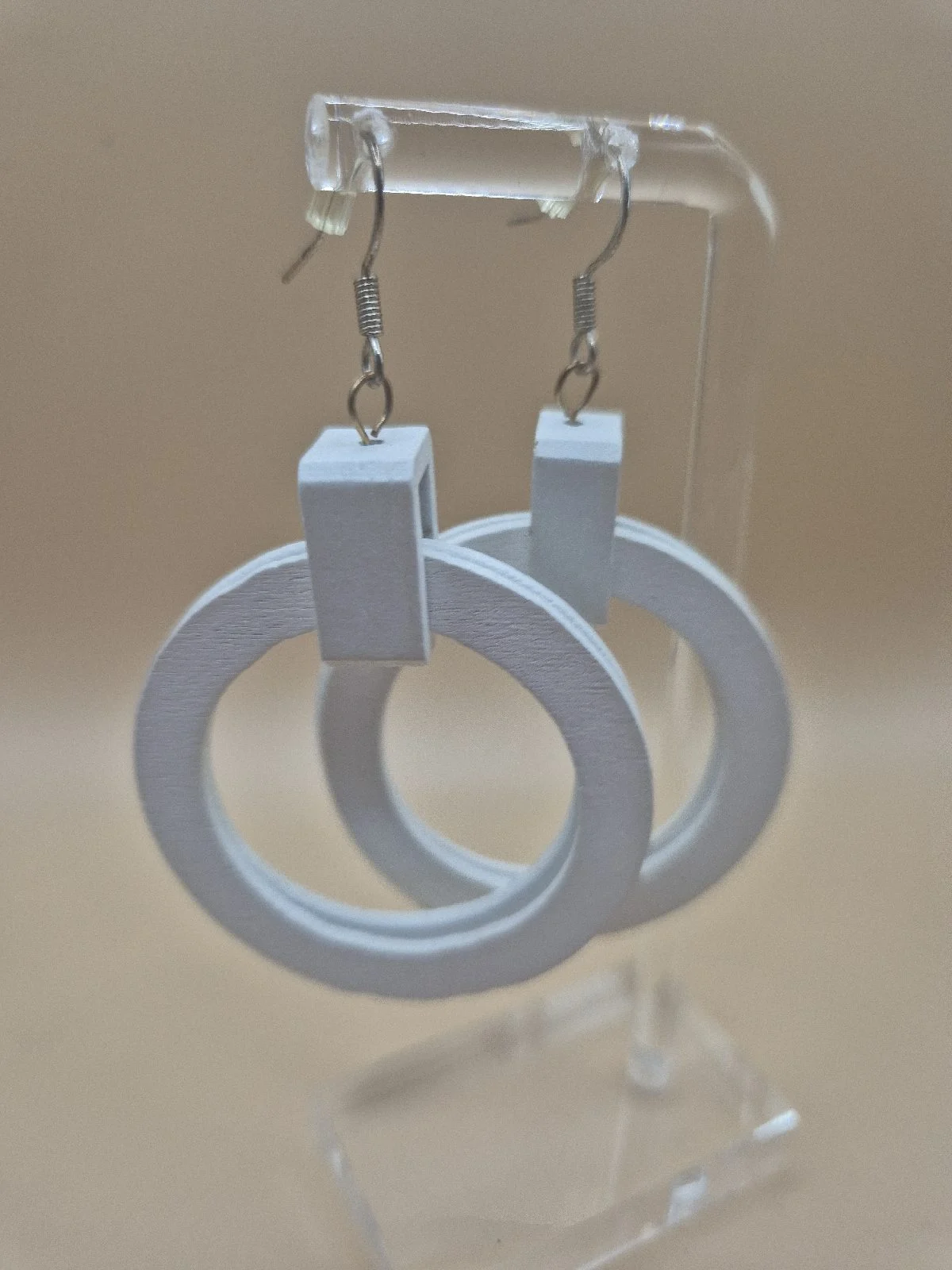White Wooden Circle Dangle Earrings (E61)