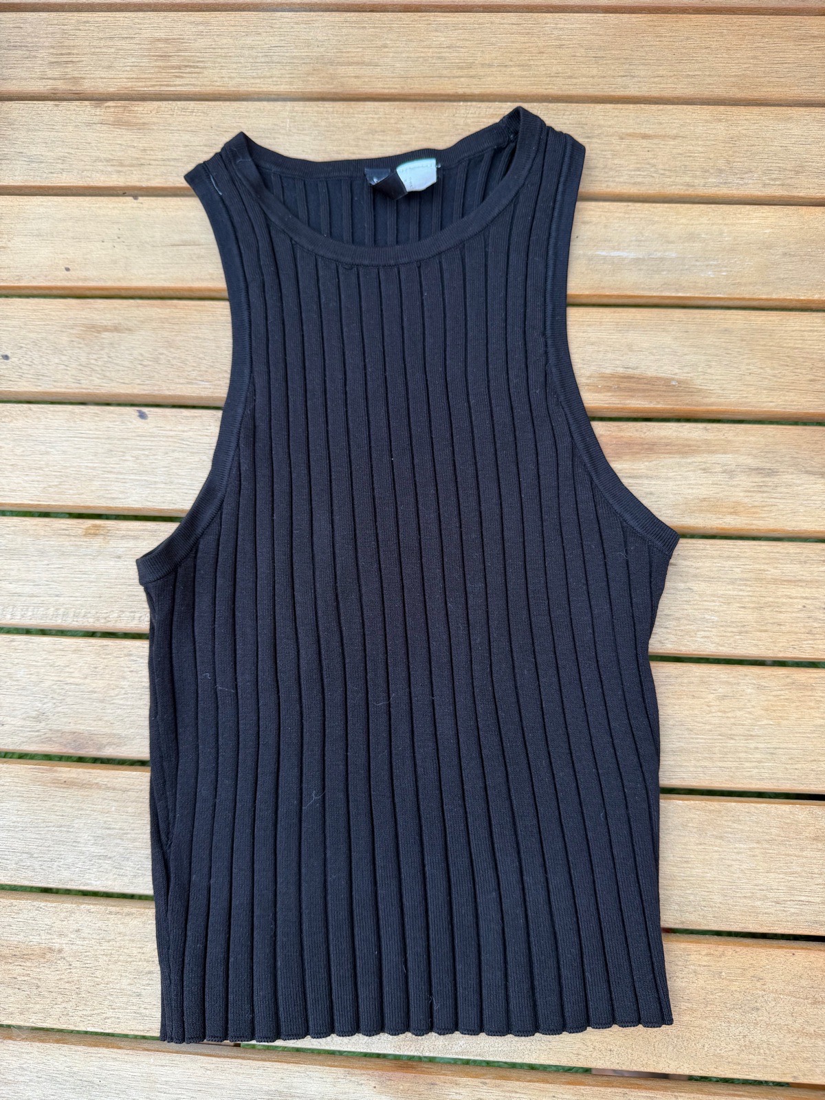 H&M black fitted tank top
