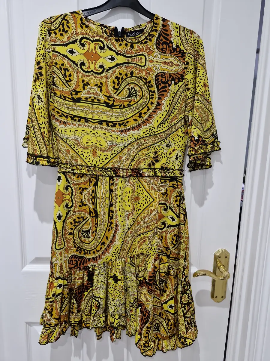 Boohoo Chain Print Ruffle Tea Dress ..Size 10uk..Excellent Condition