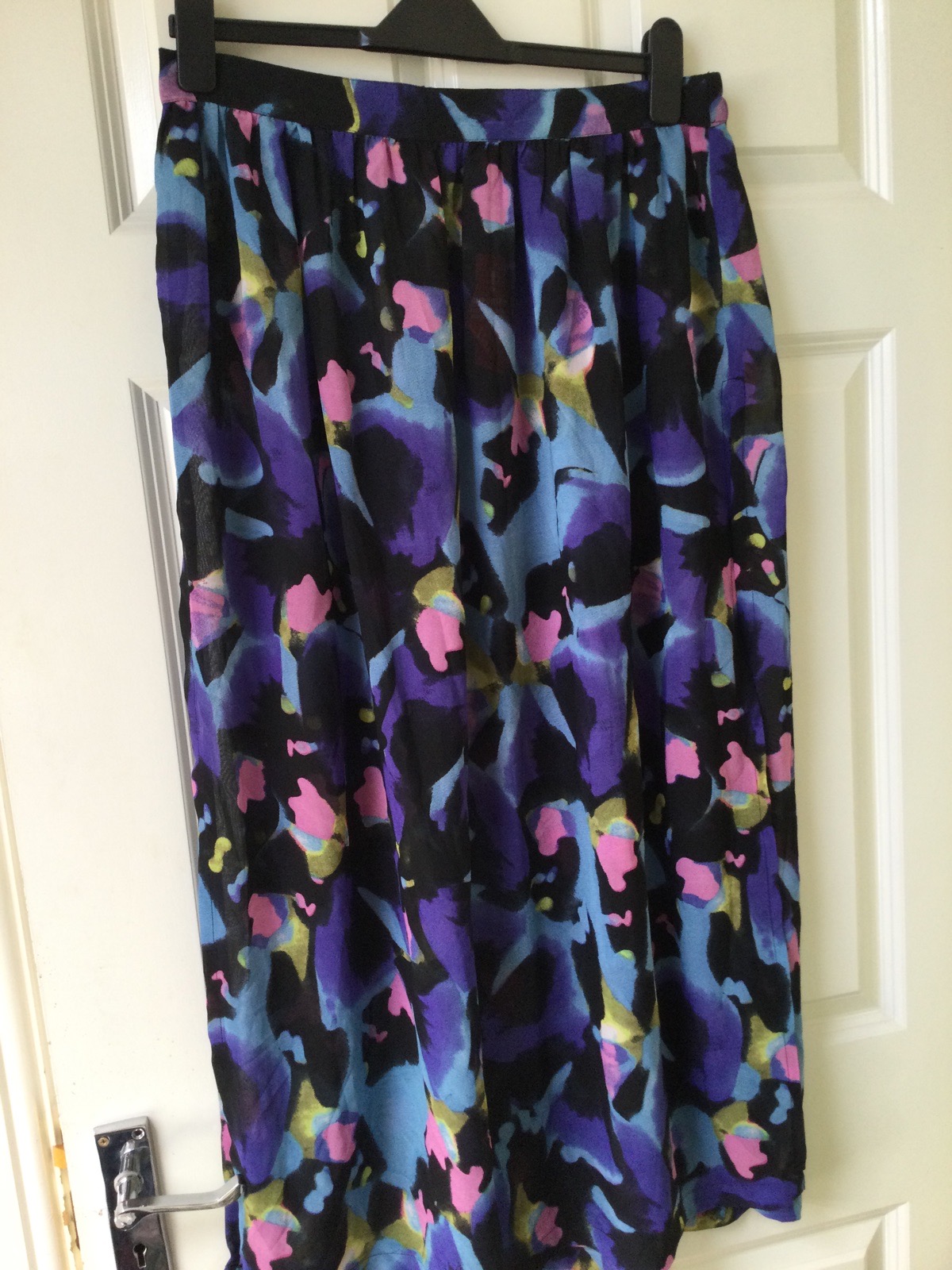Beach maxi skirt with 2 side splits.