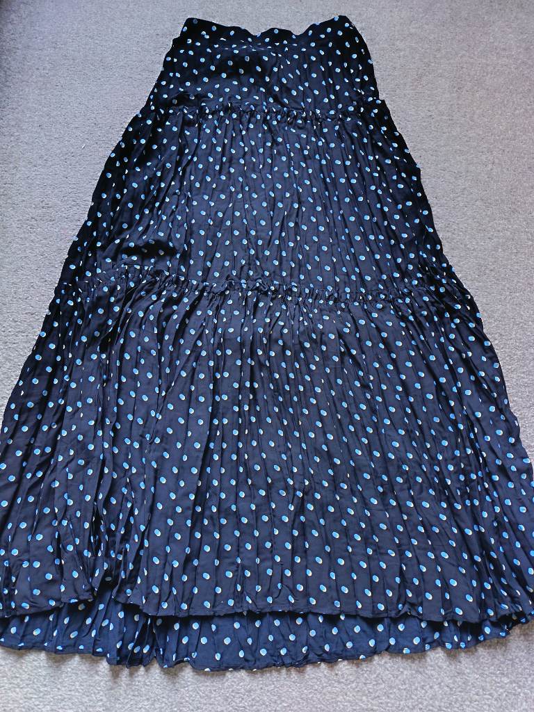 Primark size 8 blue polka dot spots floaty skirt excellent condition
